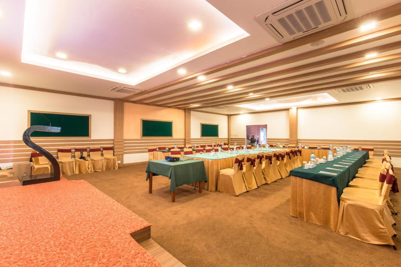 Park Safari Resort Саураха Экстерьер фото